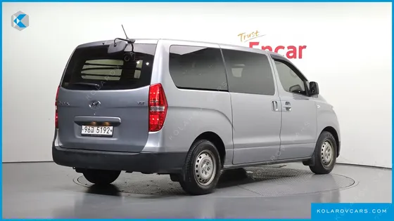 HYUNDAI STAREX VAN 3-SEATER