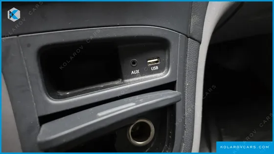 HYUNDAI STAREX VAN 3-SEATER