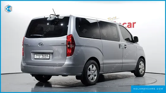 HYUNDAI STAREX WAGON 12-SEATER