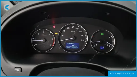 HYUNDAI STAREX WAGON 12-SEATER