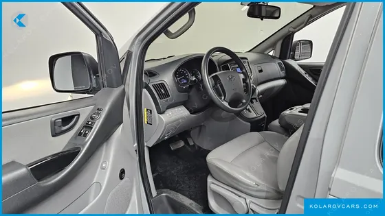 HYUNDAI STAREX WAGON 12-SEATER