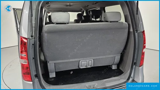 HYUNDAI STAREX WAGON 12-SEATER