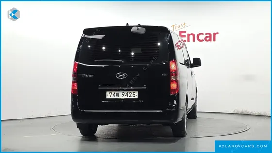HYUNDAI STAREX WAGON 12-SEATER