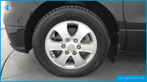 HYUNDAI STAREX WAGON 12-SEATER