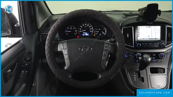 HYUNDAI STAREX WAGON 12-SEATER