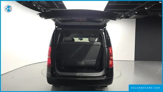 HYUNDAI STAREX WAGON 12-SEATER