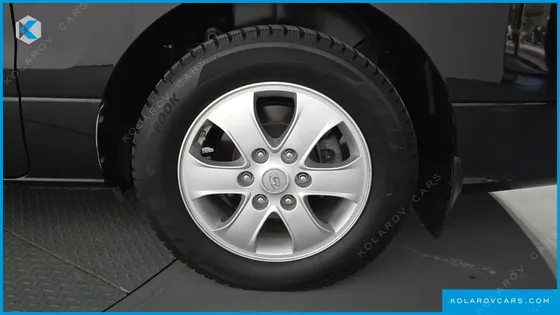 HYUNDAI STAREX WAGON 12-SEATER