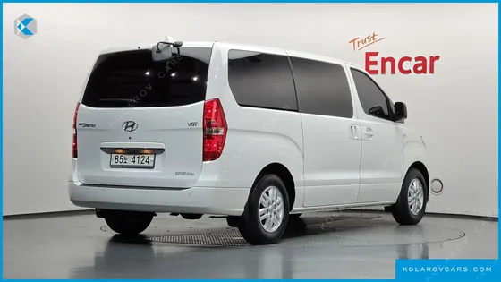 HYUNDAI STAREX VAN 3-SEATER