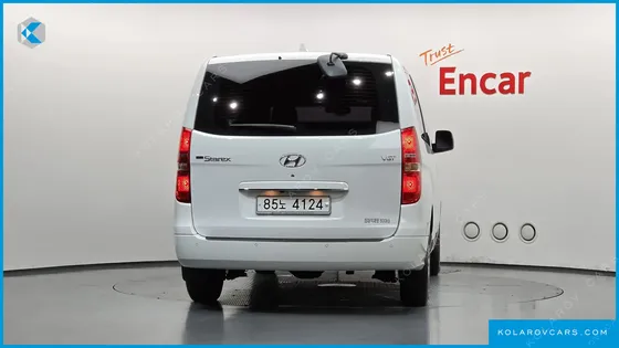HYUNDAI STAREX VAN 3-SEATER