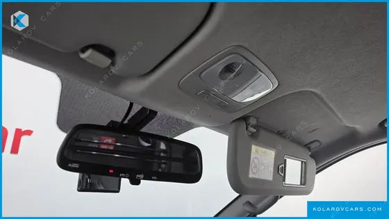 HYUNDAI STAREX VAN 3-SEATER