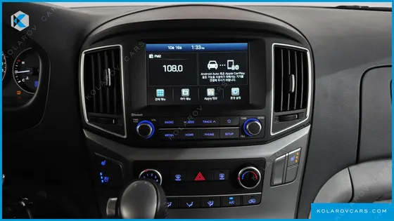 HYUNDAI STAREX VAN 3-SEATER
