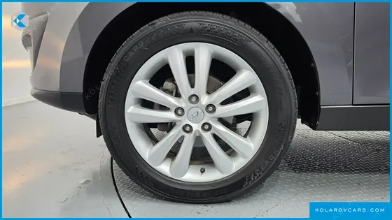 HYUNDAI TUCSON DIESEL 2WD LX20