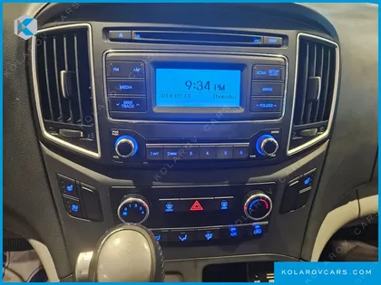 HYUNDAI STAREX VAN 5-SEATER