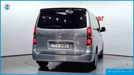 HYUNDAI STAREX WAGON 12-SEATER
