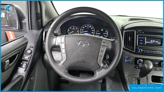 HYUNDAI STAREX WAGON 12-SEATER