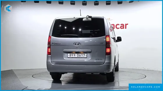 HYUNDAI STAREX VAN 5-SEATER