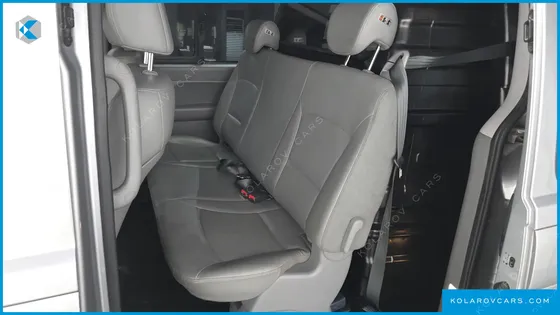 HYUNDAI STAREX VAN 5-SEATER