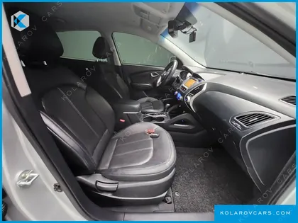 HYUNDAI TUCSON DIESEL 2WD LX20