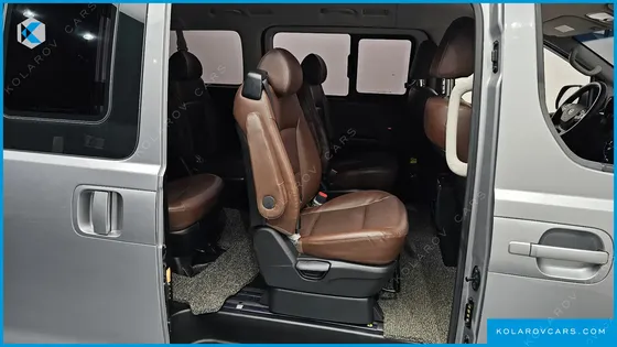 HYUNDAI STAREX URBAN 9-SEATER