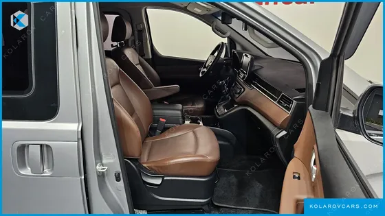 HYUNDAI STAREX URBAN 9-SEATER