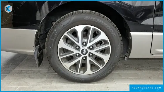 HYUNDAI STAREX URBAN 9-SEATER