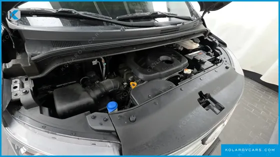 HYUNDAI STAREX URBAN 9-SEATER