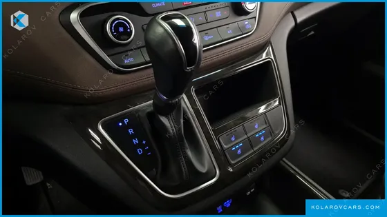 HYUNDAI STAREX URBAN 9-SEATER