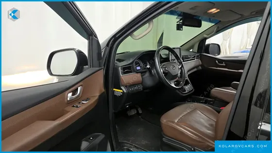 HYUNDAI STAREX URBAN 9-SEATER