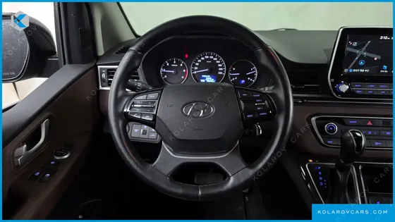 HYUNDAI STAREX URBAN 9-SEATER