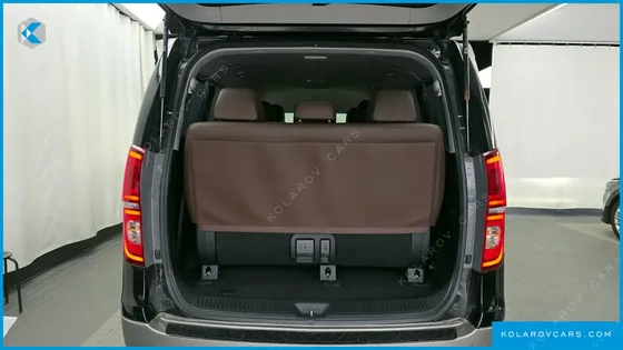 HYUNDAI STAREX URBAN 9-SEATER