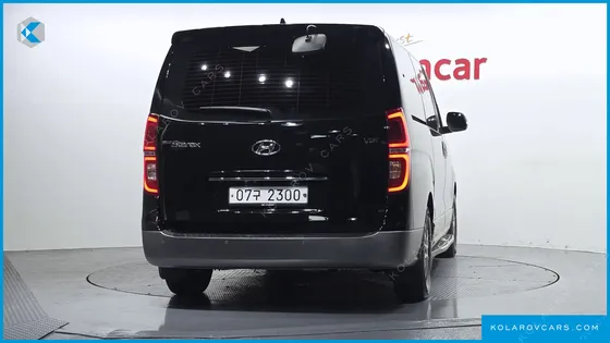 HYUNDAI STAREX URBAN 9-SEATER