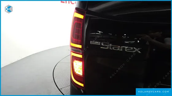 HYUNDAI STAREX URBAN 9-SEATER