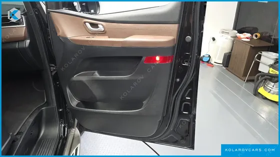 HYUNDAI STAREX URBAN 9-SEATER