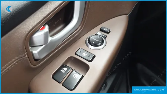 HYUNDAI STAREX URBAN 9-SEATER