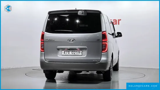 HYUNDAI STAREX 4WD URBAN 9-SEATER