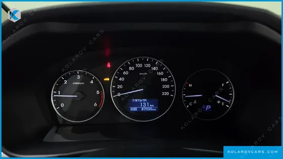 HYUNDAI STAREX 4WD URBAN 9-SEATER