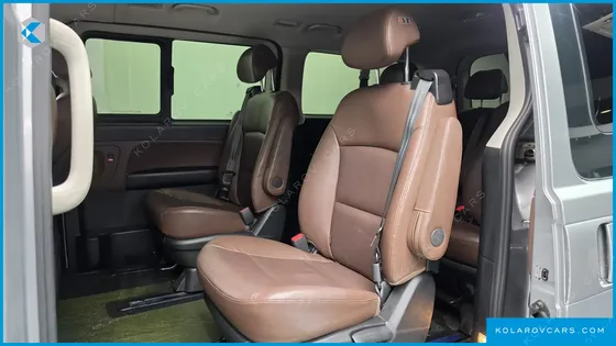 HYUNDAI STAREX 4WD URBAN 9-SEATER