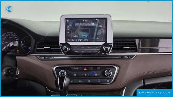 HYUNDAI STAREX 4WD URBAN 9-SEATER