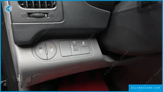 HYUNDAI STAREX VAN 3-SEATER