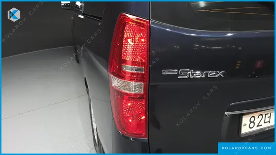 HYUNDAI STAREX VAN 3-SEATER