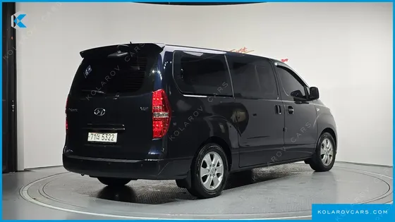 HYUNDAI STAREX WAGON 12-SEATER