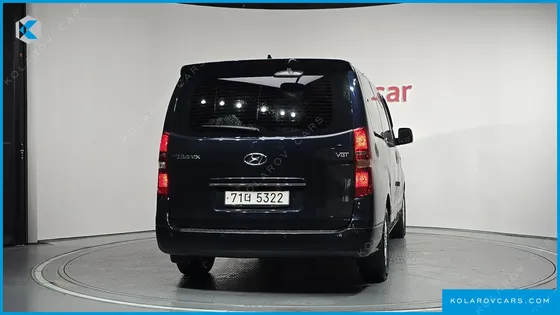HYUNDAI STAREX WAGON 12-SEATER
