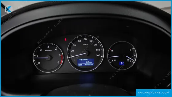 HYUNDAI STAREX WAGON 12-SEATER