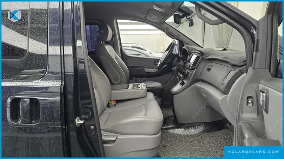 HYUNDAI STAREX WAGON 12-SEATER