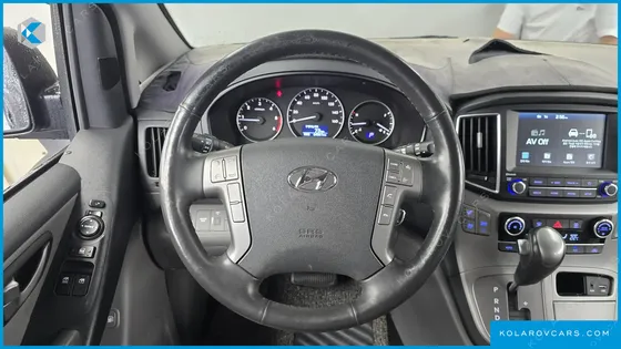 HYUNDAI STAREX WAGON 12-SEATER