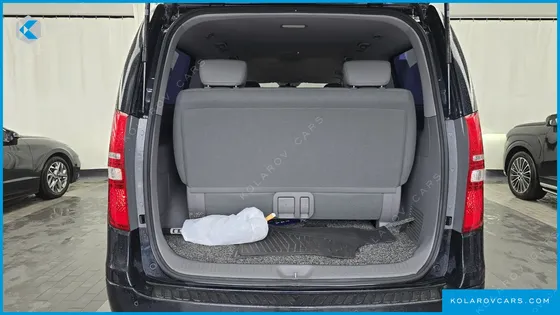 HYUNDAI STAREX WAGON 12-SEATER