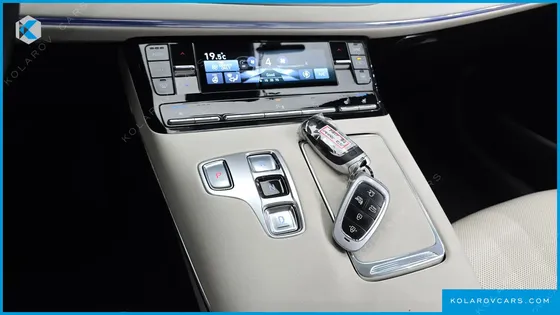 HYUNDAI GRANDEUR LE BLANC