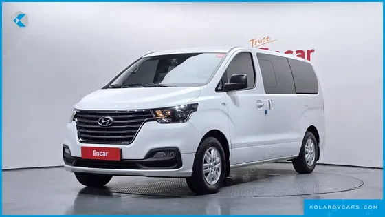 HYUNDAI STAREX VAN 5-SEATER