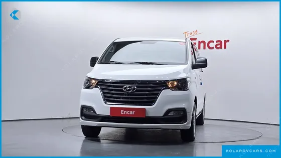 HYUNDAI STAREX VAN 5-SEATER