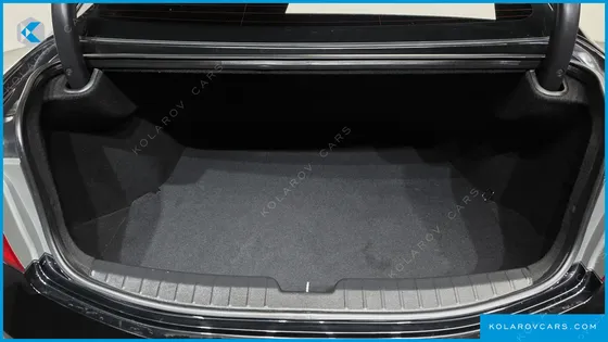 HYUNDAI GRANDEUR HG240 LUXURY